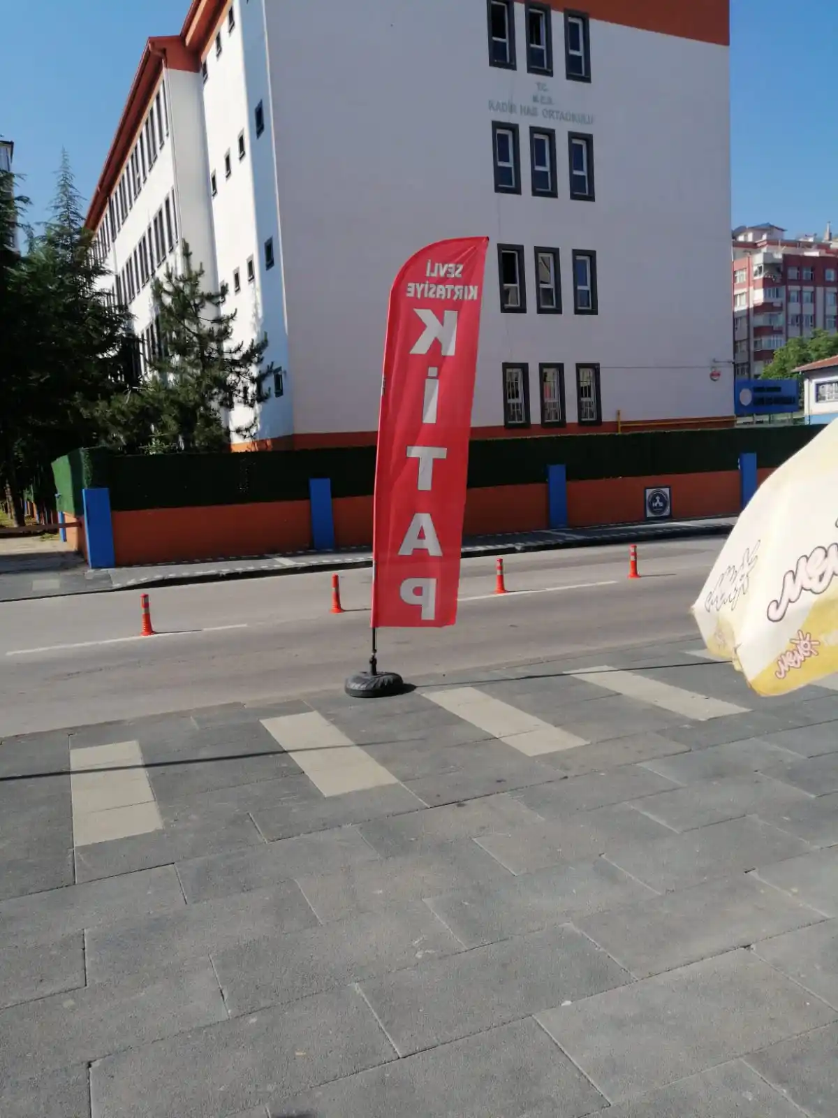 Kırtasiye Yelken Bayrağı-13